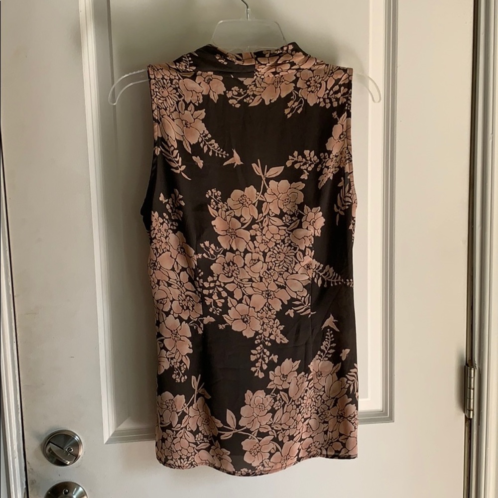 CAbi blouse. - Picture 2 of 4